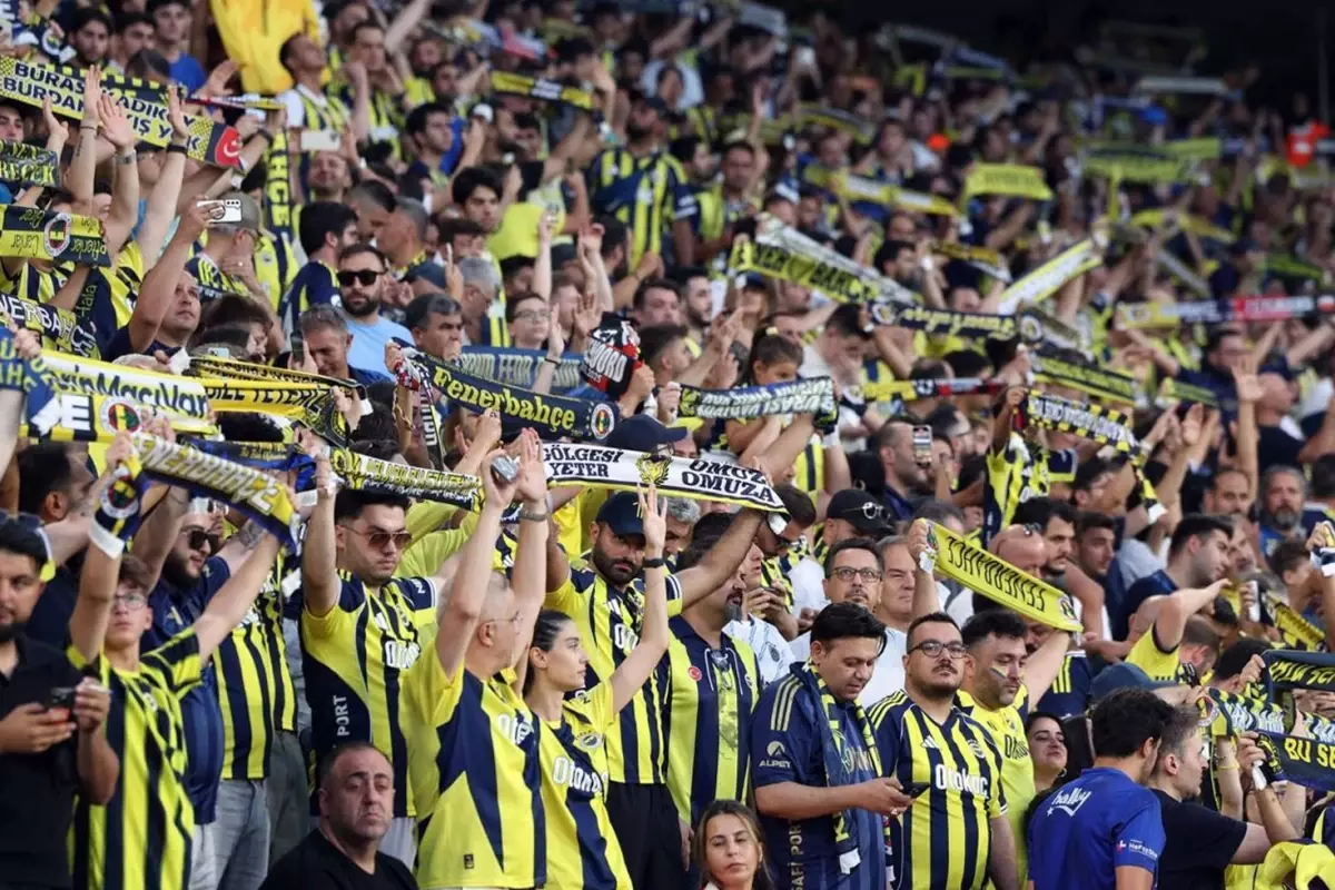 fenerbahce uefa kadrosunu acikladi cHusi2CZ