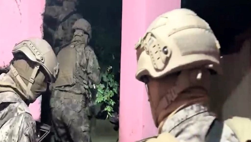 iki ilde sokak saticilarina operasyon 10 tutuklama 52bLaLKx