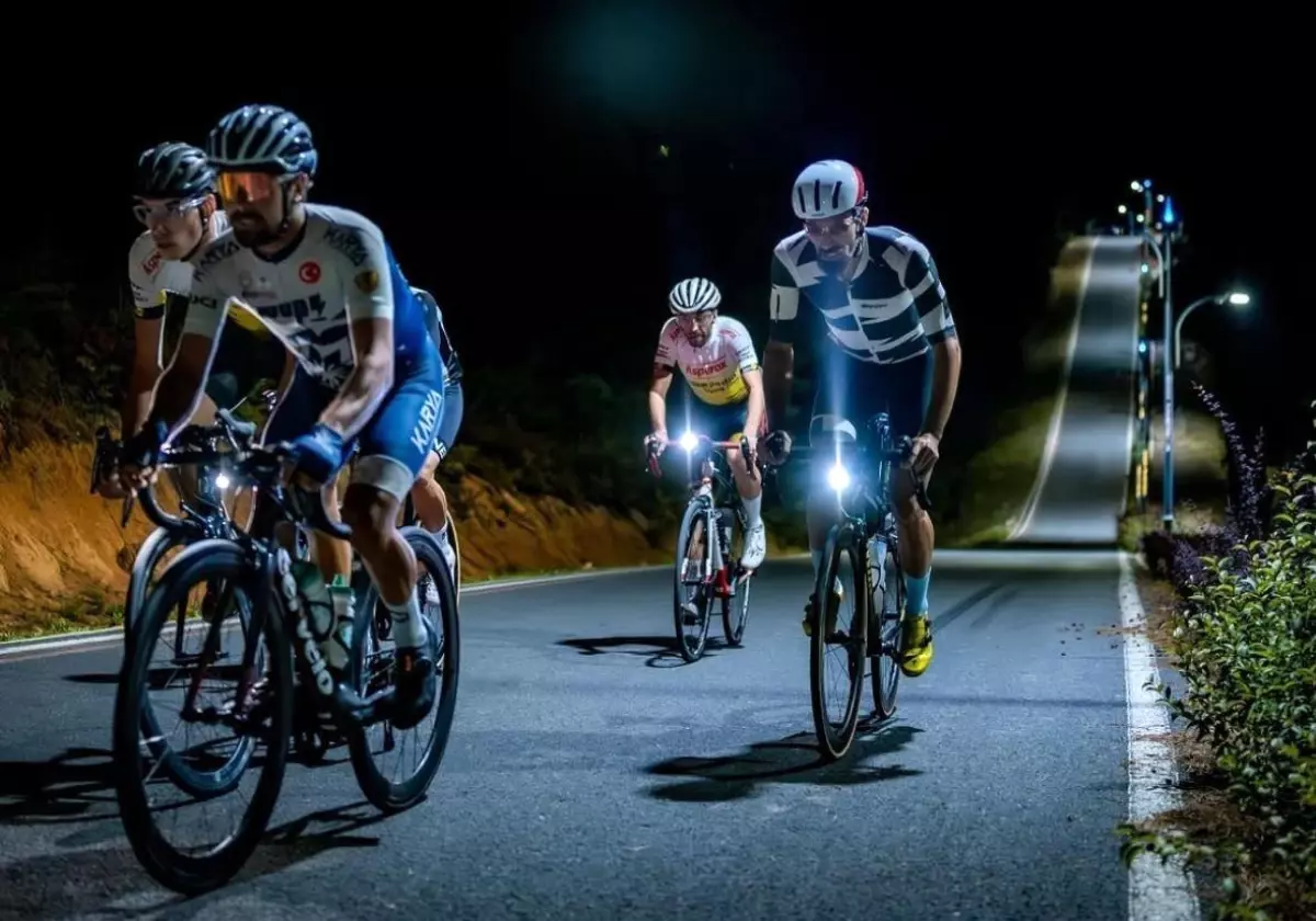 mert huner gece yarisinda iki madalya kazandi QTEQGB2E