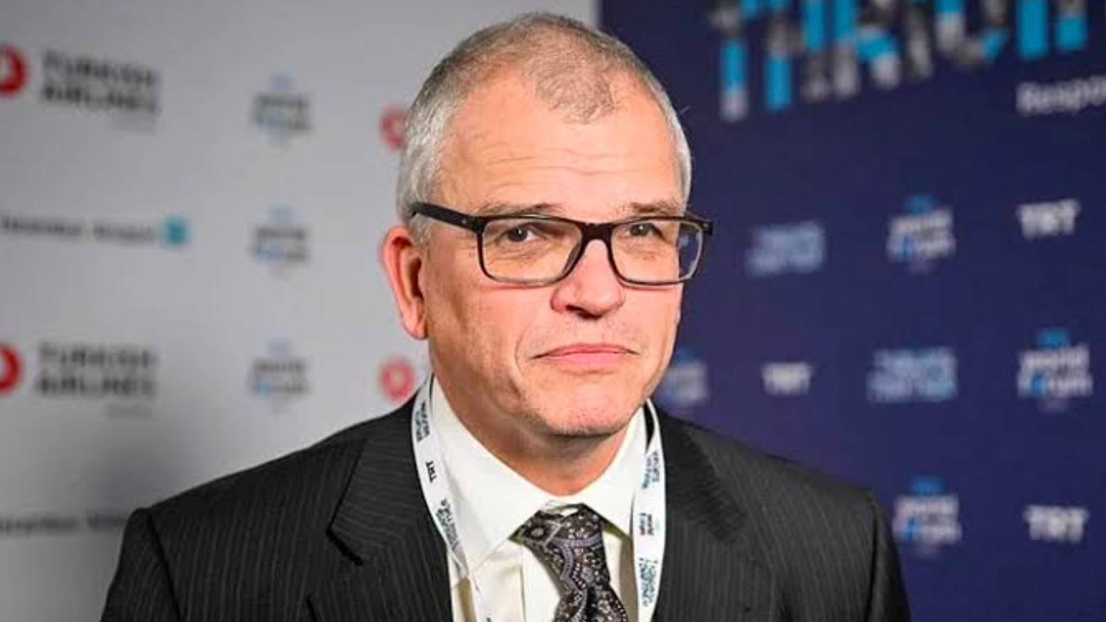 ekonomist timothy ash tcmb baskani ben olsam sahin kanatta kalir faizleri bu kadar dusurmezdim cbsxLSew.jpg