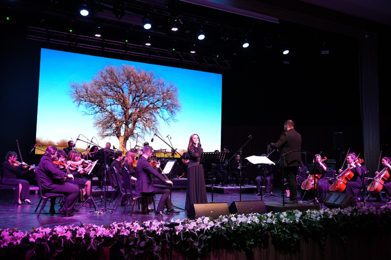 Orkestra Üyeleri ile Seyirci Arasındaki An
