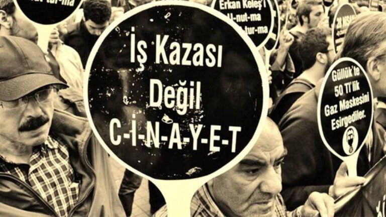 mersinde-3-katli-binanin-catisindan-dusen-isci-oldu-9zCas9CZ